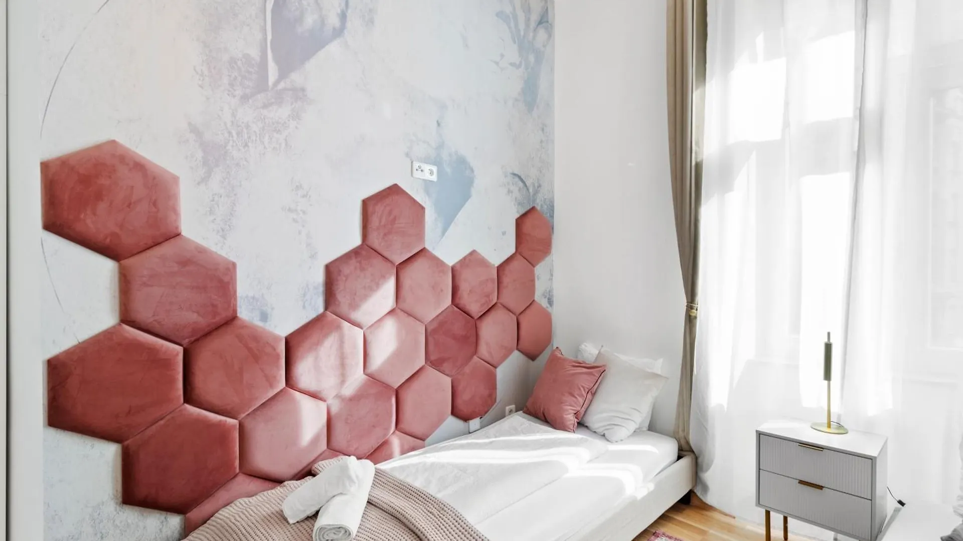 Hotel Modern City-View Stay In The Heart Of Vienna