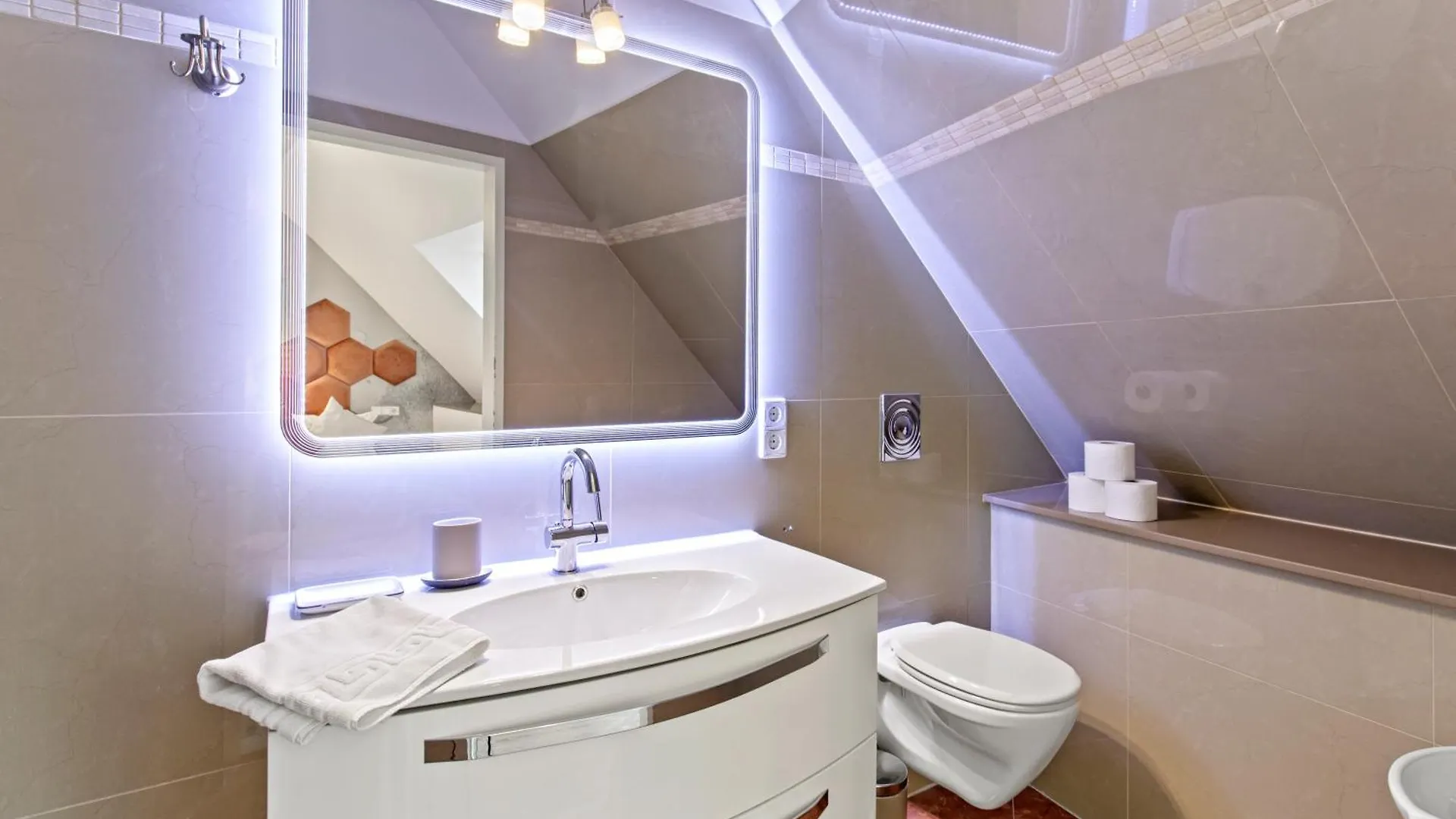 Hotel Modern City-View Stay In The Heart Of Vienna